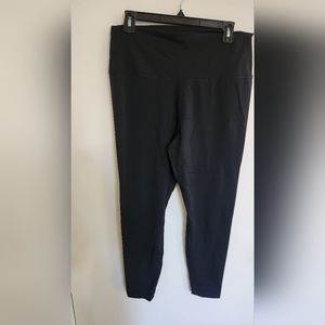 Nike - yoga capri pants